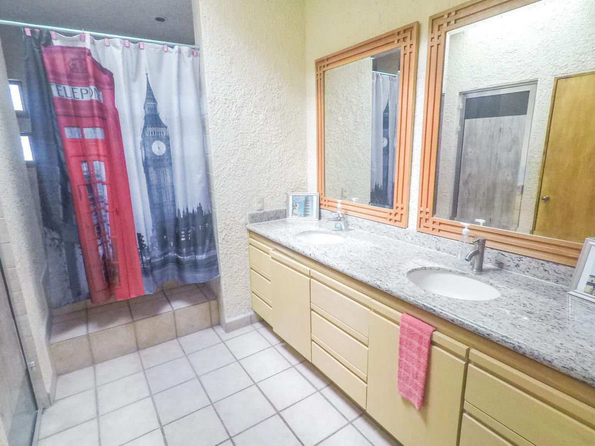 Hostalife Γκουανταλαχάρα Εξωτερικό φωτογραφία