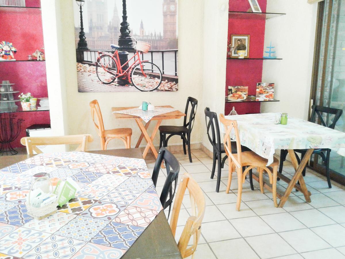 Hostalife Γκουανταλαχάρα Εξωτερικό φωτογραφία