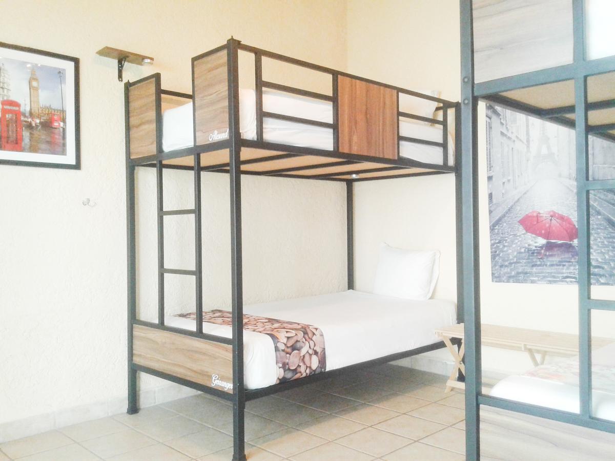 Hostalife Γκουανταλαχάρα Εξωτερικό φωτογραφία
