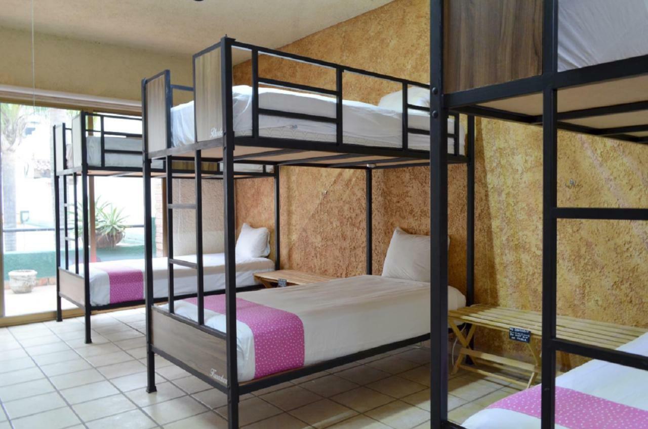 Hostalife Γκουανταλαχάρα Εξωτερικό φωτογραφία